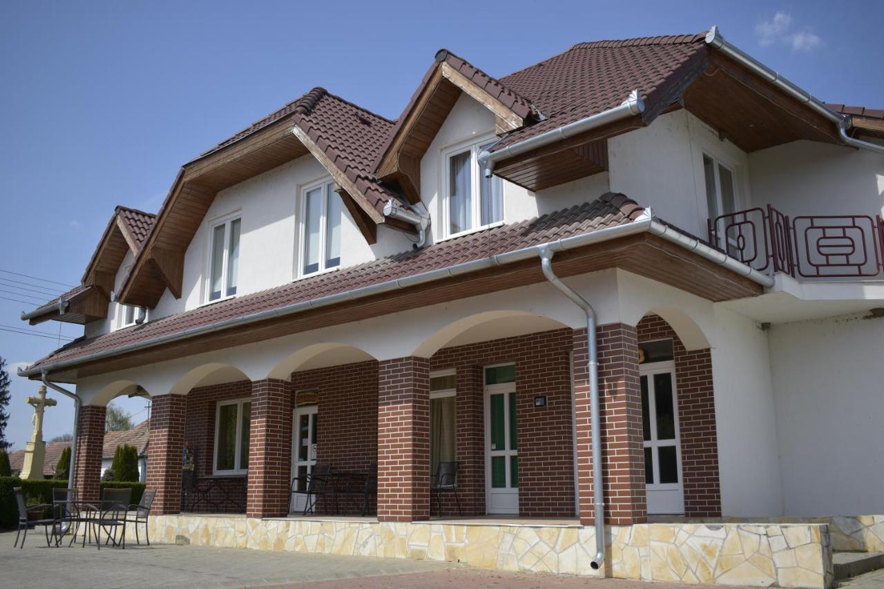 Fonix Apartmanhaz Nagypali Экстерьер фото
